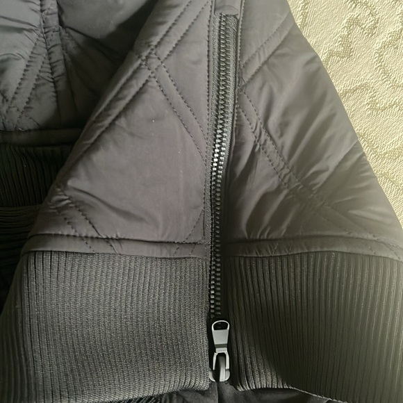 1/2 zip pullover - Picture 3 of 3